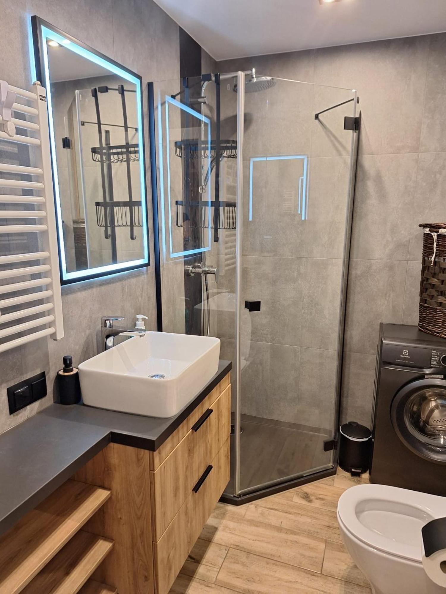 Komfortowy Apartament Dla 7 Osob Ch Arena, Prywatny Parking Gliwice Exteriör bild